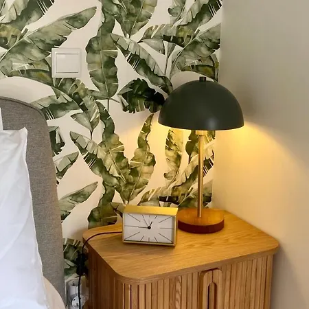 Madeira Mero Caniço